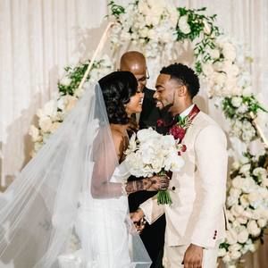 Meet your Posher, Azza